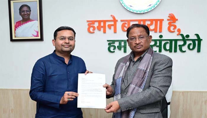 Demand for CBI investigation: सीएम साय से बीजेपी प्रवक्ता ने की मुलाकात, सभी भर्ती परीक्षाओं में की CBI जांच की मांग