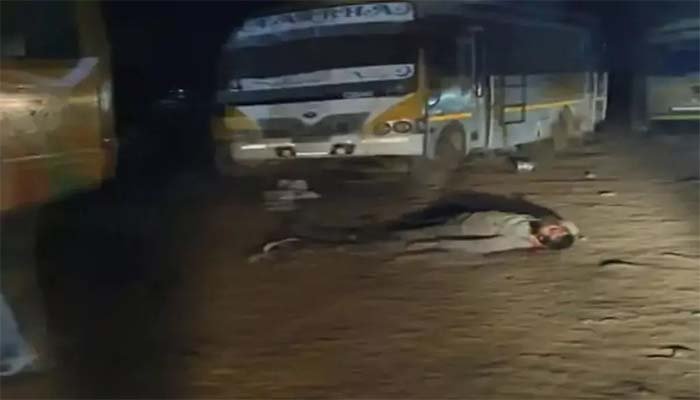 Tragic road accident: तेज रफ्तार ट्रक ने बाइक को टक्कर, चाचा-भतीजे की मौके पर मौत