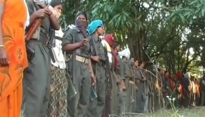 Anti Naxal Operation: DKMS अध्यक्ष समेत 9 नक्सलियों ने किया सरेंडर, मुख्यधारा से जुड़ने की अपील