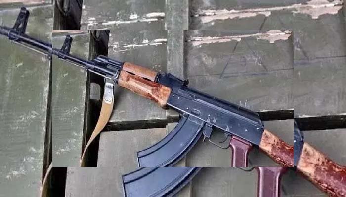 Police opened fire: पुलिस जवान से पत्नी की हुई लड़ाई, हवा में चलाई गोली