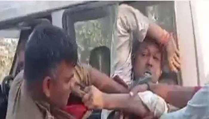 drunken riot: शराबी ने पुलिस जवान को मारा थप्पड़, आरोपी गिरफ्तार 1 drunken riot: शराबी ने पुलिस जवान को मारा थप्पड़, आरोपी गिरफ्तार