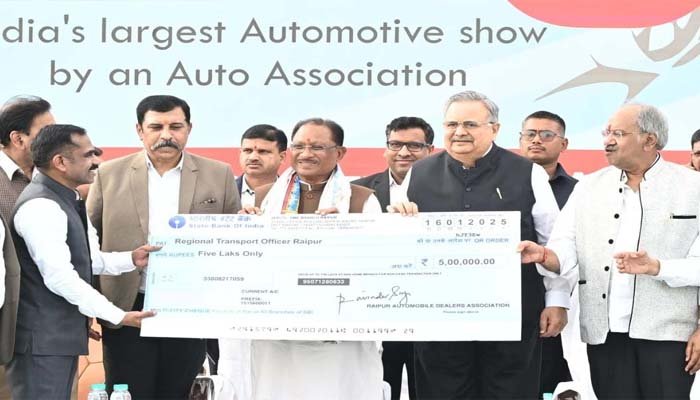 auto expo 2025: सीएम साय ने राडा ऑटो एक्सपो 2025 का किया उद्घाटन, कहा- सरकार दे रही लाइफ टाइम रोड टैक्स पर एकमुश्त 50 प्रतिशत की छूट