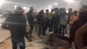 MAHAKUMBH: आधी रात नागा संन्यासियों ने ली दीक्षा, बम की सूचना पर सर्चिंग 2 image 39