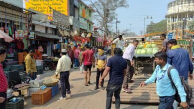 Corporation's action: अतिक्रमण पर कार्रवाई, 12 ठेले जब्त