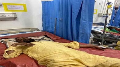 Attack on mayor candidate: महापौर प्रत्याशी पर जानलेवा हमला, अस्पताल में कराया गया भर्ती