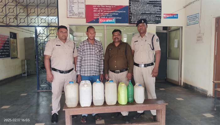 Bilaspur police action: अवैध महुआ शराब के साथ 1 आरोपी गिरफ्तार, 55 लीटर कच्ची महुआ जब्त