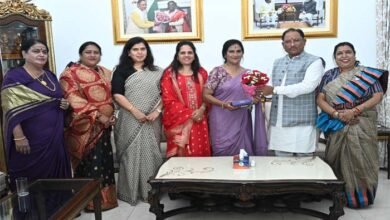 Meeting with CM: सीएम साय से नवनिर्वाचित महापौर और पार्षदों ने की मुलाकात, कहा- वार्डों का सर्वांगीण विकास पार्षदों की प्राथमिकता में हो....