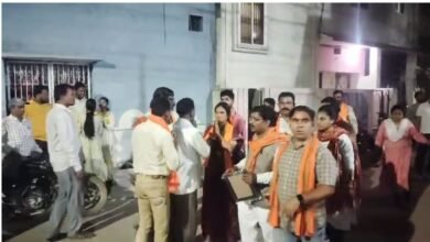 BJP MLA Dharamlal Kaushik and mayor candidate did public relations