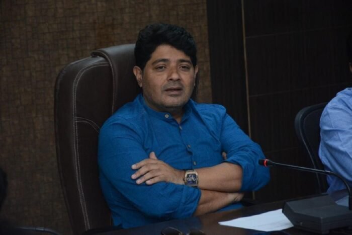 liquor scam: छत्तीसगढ़ शराब घोटाले में एजाज ढेबर से पूछताछ, ईओडब्ल्यू की कार्रवाई जारी 1 Ejaz Dhebar