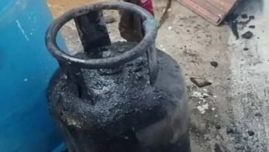 Major accident averted: दमकल कर्मियों की सूझबूझ से बड़ा हादसा टला, जलते गैस सिलेंडर से किया लोगों का बचाव