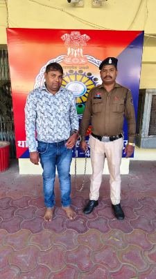 Fraud worth crores: अलग-अलग विभागों में नौकरी लगाने का झांसा देकर करोड़ों की ठगी, सगी भतीजी को भी बनाया शिकार 1 Fraud worth crores: अलग-अलग विभागों में नौकरी लगाने का झांसा देकर करोड़ों की ठगी, सगी भतीजी को भी बनाया शिकार