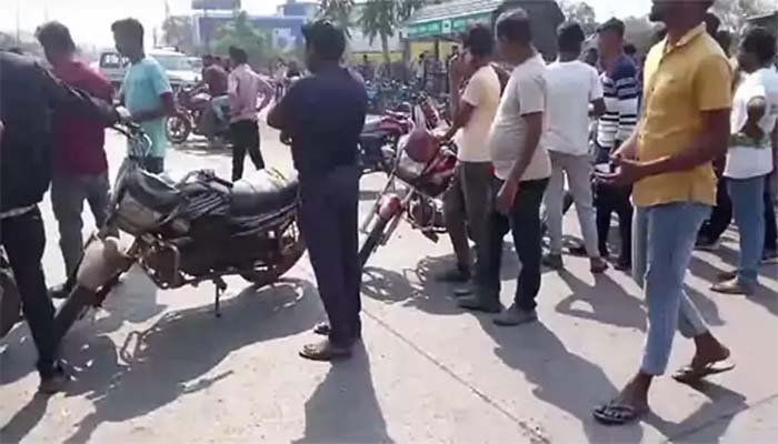 कार हादसे में सांसद गंभीर; बेटे बहू भी घायल, महाकुंभ से लौटने के दौरान हुआ हादसा