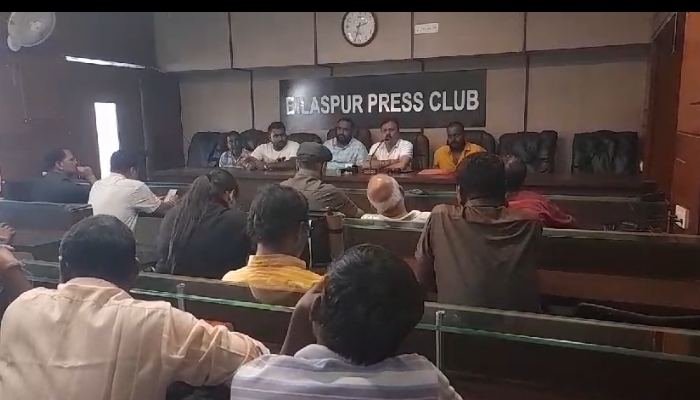 Public question: जनता ने विधायक से पूछा सवाल, अरपापार को कब मिलेगा नगर निगम का दर्जा 1 JANTA KI MAAG