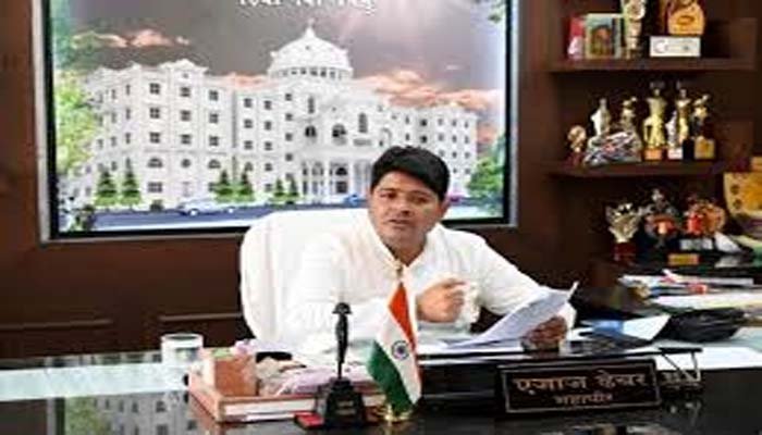 Civic Election Results: महापौर एजाज ढेबर हारे पार्षद चुनाव, पत्नी ने की जीत दर्ज