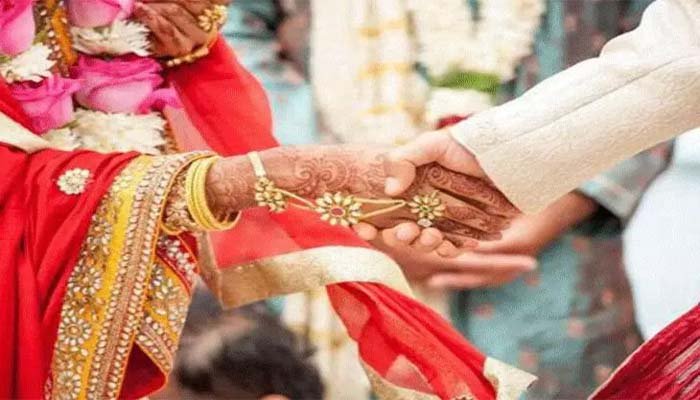 Sensational case: पत्नी गई मायके तो पति पहुंचा हाईकोर्ट, याचिका खारिज