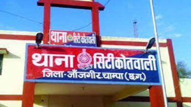 Rapist teacher suspended: शिक्षक ने नौकरी का झांसा देकर युवती से किया रेप, फिर वीडियो किया वायरल, विभाग ने किया सस्पेंड