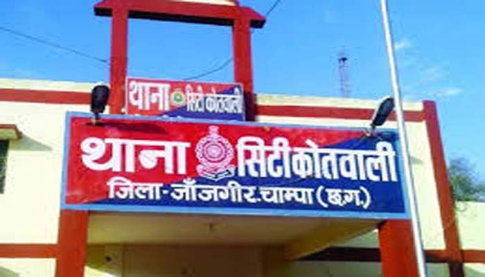 Rapist teacher suspended: शिक्षक ने नौकरी का झांसा देकर युवती से किया रेप, फिर वीडियो किया वायरल, विभाग ने किया सस्पेंड 1 Rapist teacher suspended: शिक्षक ने नौकरी का झांसा देकर युवती से किया रेप, फिर वीडियो किया वायरल, विभाग ने किया सस्पेंड