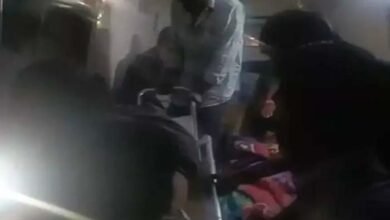 High speed havoc: तेज रफ्तार बाइक सवार बेकाबू होकर गिरे, 2 की मौके पर मौत, 1 की हालत गंभीर