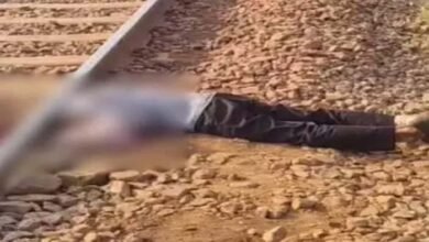 Suicide Case: युवक ने ट्रेन के सामने लगाई छलांग, शरीर से गर्दन अलग
