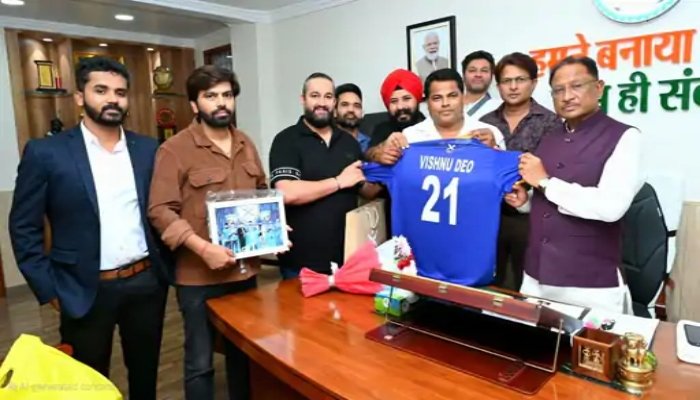 Legend 90 Cricket League: क्रिस गेल-डेविड वॉर्नर जैसे स्टार प्लेयर्स खेलेंगे रायपुर में, आज से लीग की शुरुआत 1 Legend 90 Cricket League: क्रिस गेल-डेविड वॉर्नर जैसे स्टार प्लेयर्स खेलेंगे रायपुर में, आज से लीग की शुरुआत