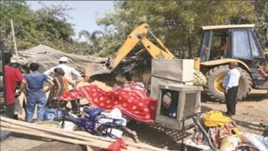 ACTION: तालाब में कब्जा करने वाले भू-माफियाओं के अतिक्रमण पर कलेक्टर के निर्देश पर चला बुलडोजर