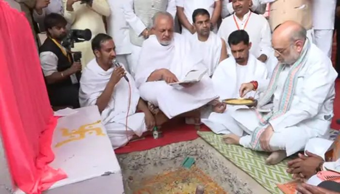 AMIT SHAH: शाह पहुंचे डोंगरगढ़, सिक्का और डाक टिकट किया जारी, बोले; आचार्य विद्यासागर का जीवन राष्ट्र को समर्पित