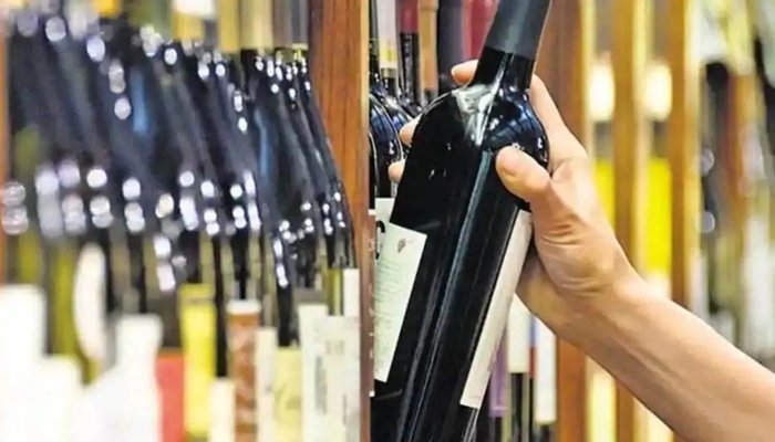 Alcohol Policy: नई उत्पाद नीति 1 अप्रैल से लागू, लोकसभा सदस्य ने नियमावली पर उठाए सवाल