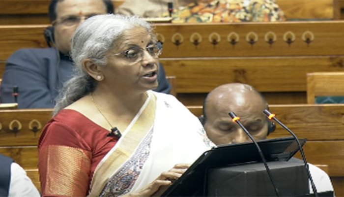 BUDGET 2025: वित्त मंत्री ने बजट पढ़ना शुरू किया, समुद्री क्षमता, कृषि और ओद्योगिक क्रांति के सेक्टर में की घाेषणाएं