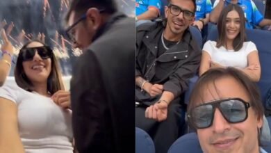 आईसीसी चैंपियंस ट्रॉफी 2025: क्रिकेटर्स की रोमांटिक अफवाहों ने पकड़ी सुर्खियां, सोशल मीडिया पर छाए लिंकअप्स 1 सबसे चर्चित पलों में से एक था, जब आरजे महवश भारतीय क्रिकेटर युजवेंद्र चहल के साथ दुबई में चैंपियंस ट्रॉफी 2025 के फाइनल मैच को देखने पहुंची थीं। चहल, जो इन दिनों अपनी पत्नी धनश्री वर्मा के साथ तलाक की खबरों को लेकर सुर्खियों में हैं, महवश के साथ अपनी नजदीकी को लेकर अटकलों का सामना कर रहे हैं। महवश ने सोशल मीडिया पर टीम इंडिया की जीत पर खुशी जाहिर करते हुए कुछ पोस्ट किए, जिससे दोनों के बीच नजदीकी की चर्चाएं और तेज हो गई हैं।