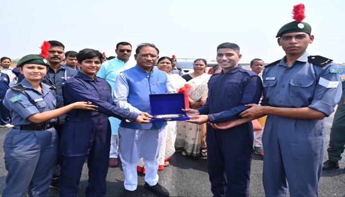 1742114596 7645aa5daaf8cd193de0