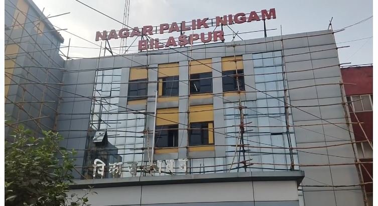 वित्त वर्ष के अंतिम दिन खुले रहे सरकारी विभाग के टैक्स काउंटर, 1 Capturefefef