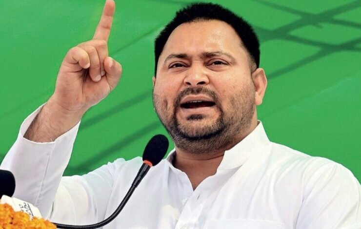 आरा में 25 करोड़ की दिनदहाड़े लूट! तेजस्वी का नीतीश सरकार पर करारा हमला – कहा, "अपनी सुरक्षा खुद करें!" 1 IMG 20250311 125338