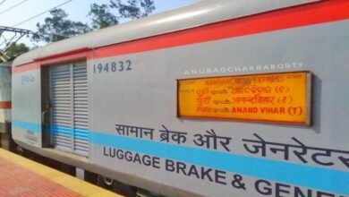 नंदन कानन एक्सप्रेस ट्रेन हादसे का शिकार, रेलवे अफसरों की सूझबूझ से टला बडा हादसा