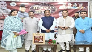 मुख्यमंत्री श्री विष्णु देव साय, मुख्यमंत्री निवास, मुस्लिम समाज, सौगात-ए-मोदी, गरीब महिलाएं, गिफ्ट पैकेट,Chief Minister Shri Vishnu Dev Sai, Chief Minister's residence, Muslim society, Sagat-e-Modi, Poor women, Gift packets