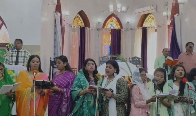 डीसाईपल्स ऑफ खाईष्ट चर्च में मनाया गया खजूर पर्व 1 DDCSAD