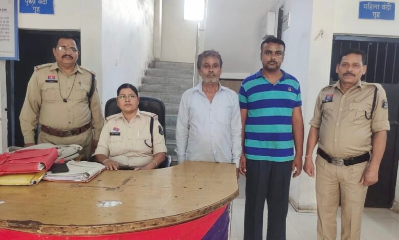 गर्लफ्रेंड को घर बुलाकर किया गैंगरेप, प्रेमी और चाचा गिरफ्तार 1 IMG 20250404 144849