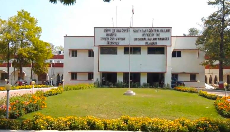 उत्कल एक्सप्रेस से सकुशल बरामद हुई नाबालिग, रेलवे पुलिस की सक्रियता से बड़ी कामयाबी 1 IMG 20250412 181755 1