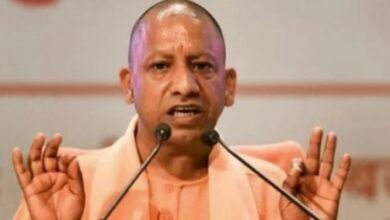 गोरखपुर में सीएम योगी का बड़ा बयान – "2014 से पहले भारत था भ्रष्टाचार में डूबा, अब बन रहा है नया भारत" 1 IMG 20250419 190505
