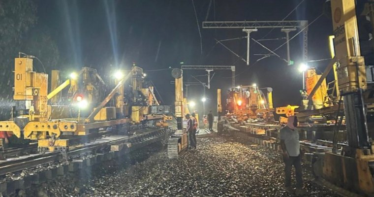 गोंदिया स्टेशन बना सुपर जंक्शन: अब चारों दिशाओं से जुड़ेगा, ट्रेन संचालन होगा और भी तेज और सुरक्षित! 1 IMG 20250429 223800