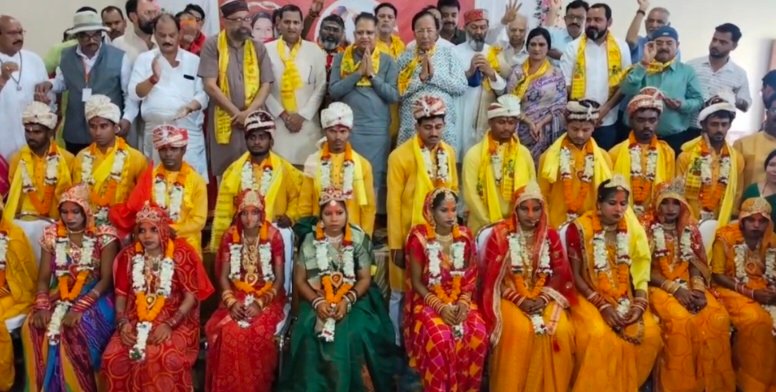 बिलासपुर: अक्षय तृतीया पर 10 जोड़ों का हुआ सामूहिक विवाह, शोभा टाह फाउंडेशन ने कराया आयोजन 1 IMG 20250430 164500