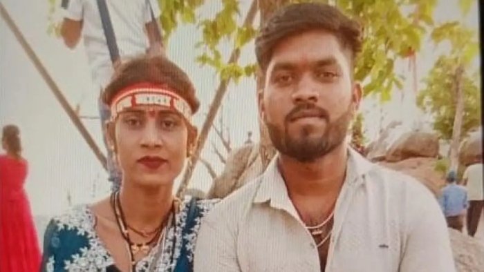 हाइवा ने नवदंपत्ति को मारी टक्कर, हालत गंभीर