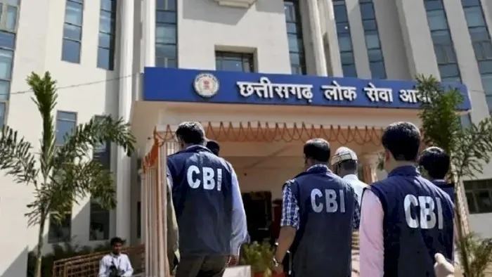 रायपुर में CBI की छापेमारी CGPSC घोटाले में CBI कार्रवाई महासमुंद में सरकारी डॉक्टर के घर छापा CBI ने जब्त किए तकनीकी साक्ष्य CGPSC भर्ती परीक्षा में गड़बड़ी