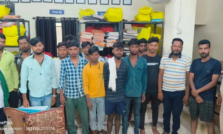 चेकिंग अभियान: 300 से अधिक संदिग्धों की जांच, कई पर कार्रवाई 1 f0d0871d 0b9f 40bc 8d22 eec8e5d58d18