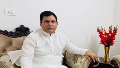 लखनऊ:बीजेपी विधायक नंदकिशोर गुर्जर के विवादित बयान पर सियासत गर्म 8 image 18