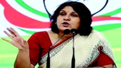 पुलिस वाला मुसलमान था, इसलिए पीट दिया: भोपाल की घटना पर भड़कीं कांग्रेस प्रवक्ता सुप्रिया श्रीनेत 8 image 2025 04 28T123351.344