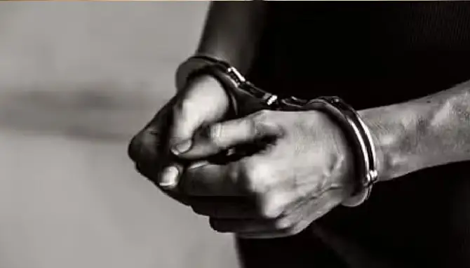 अहमदाबाद में बड़ा खुलासा: 17 साल तक ट्रस्टी बनकर वक्फ की संपत्तियों से किराया वसूला, 5 गिरफ्तार