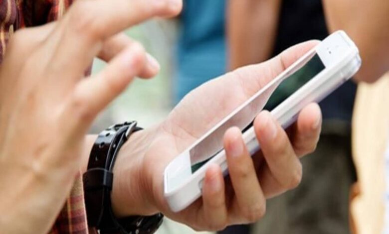 बार-बार नोटिफिकेशन से परेशान? जानिए क्या है DND मोड और कैसे करें एक्टिवेट 1 mobile phone 1613054151