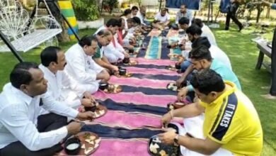 बोरे बासी पर गर्मी सियासत, कांग्रेस-बीजेपी ने बोरे बासी और मजदूर दिवस को लेकर एक-दूसरे पर साधा निशाना