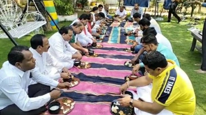 बोरे बासी पर गर्मी सियासत, कांग्रेस-बीजेपी ने बोरे बासी और मजदूर दिवस को लेकर एक-दूसरे पर साधा निशाना