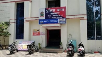 Political news: BJP नेता की गुंडागर्दी, घर में घुसकर की मारपीट, महिलाओं से किया दुर्व्यवहार 3 BJP नेता की गुंडागर्दी, घर में घुसकर की मारपीट, महिलाओं से किया दुर्व्यवहार